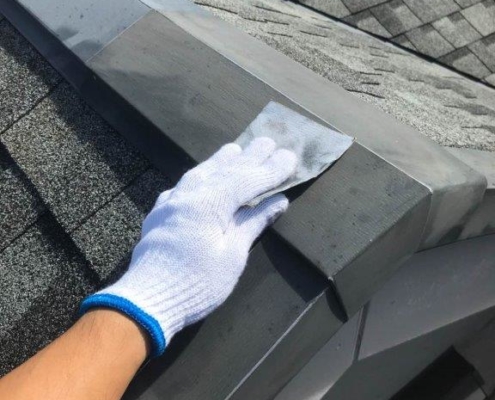 屋根板金部のケレン作業