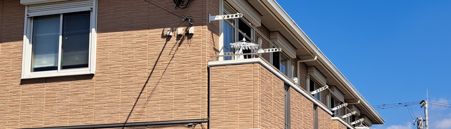 外観を美しく維持管理された賃貸アパートの外壁事例。管理会社による外装改善で物件価値と入居率向上を実現。