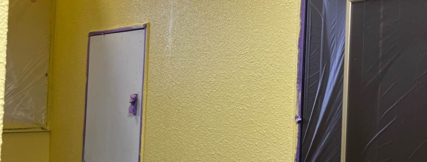 東京都北区西ヶ原 Nビル 階段室 中塗り塗装 壁面全体 1