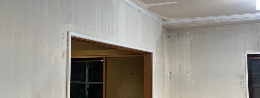 東京都北区西ヶ原 Nビル 室内廻縁と天井際 施工後の全景